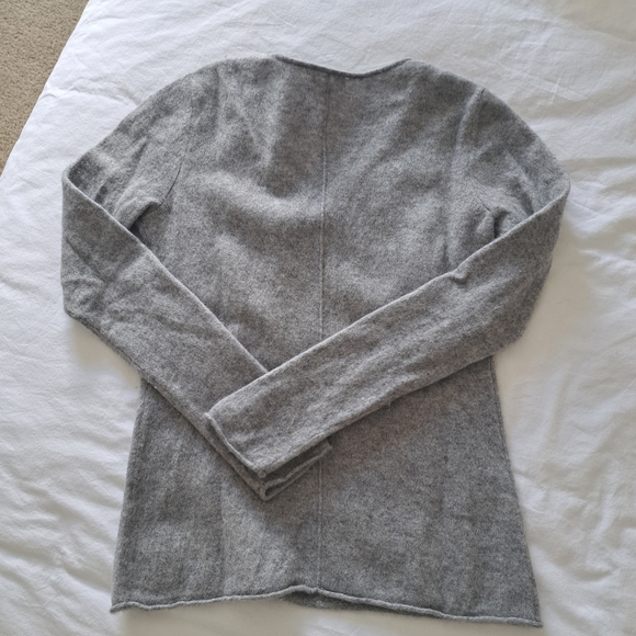 Gray Cashmere Sweater - Picture 2 of 4